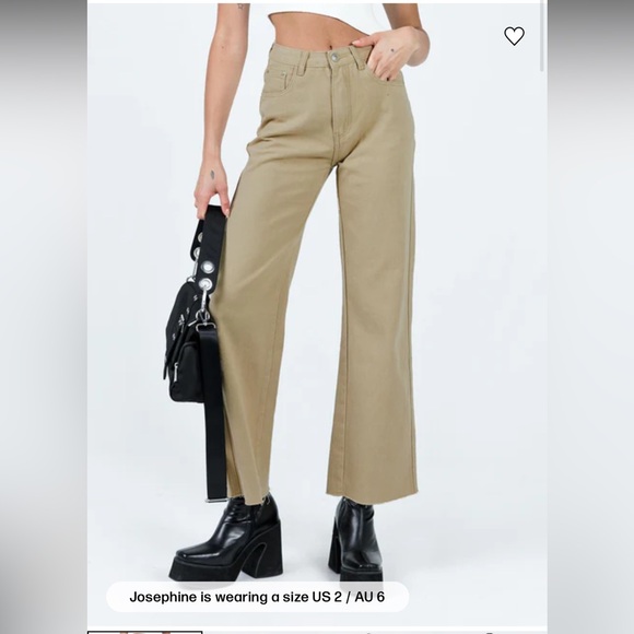 Princess Polly Denim - NWT Princess Polly Straight Leg Jeans Sz.4 Beige Raw Cut Hem